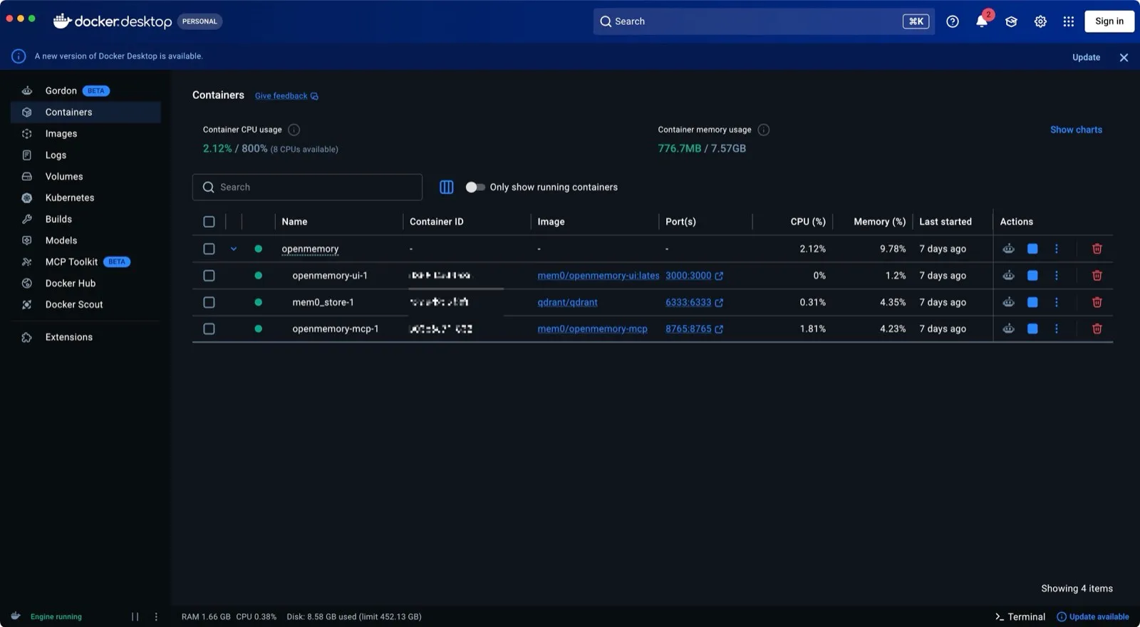 Docker Desktop 顯示 OpenMemory 的 UI、Qdrant 與 MCP 三個服務正在運行